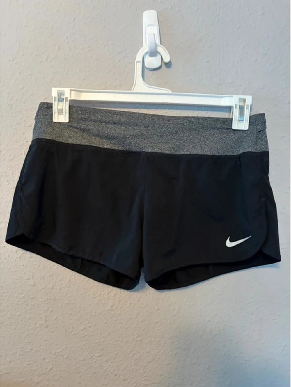 Nike running black/grey shorts M